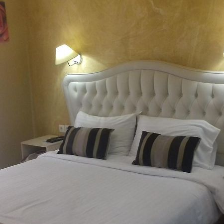 Mideia Hotel Левадея Екстериор снимка