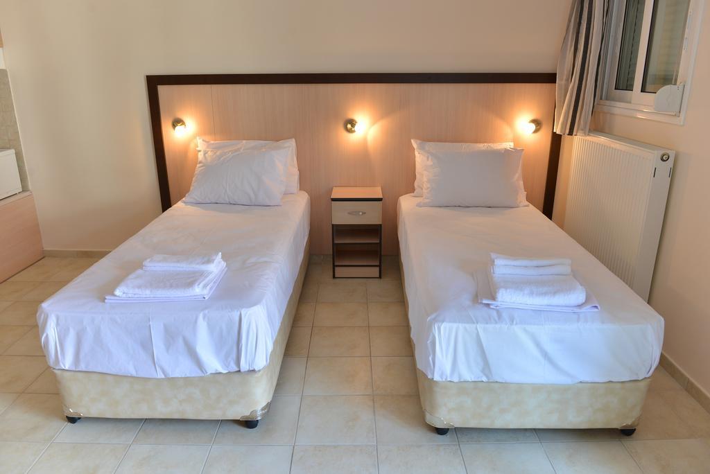 Mideia Hotel Левадея Стая снимка