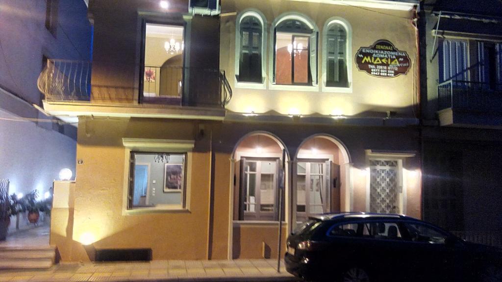 Mideia Hotel Левадея Екстериор снимка